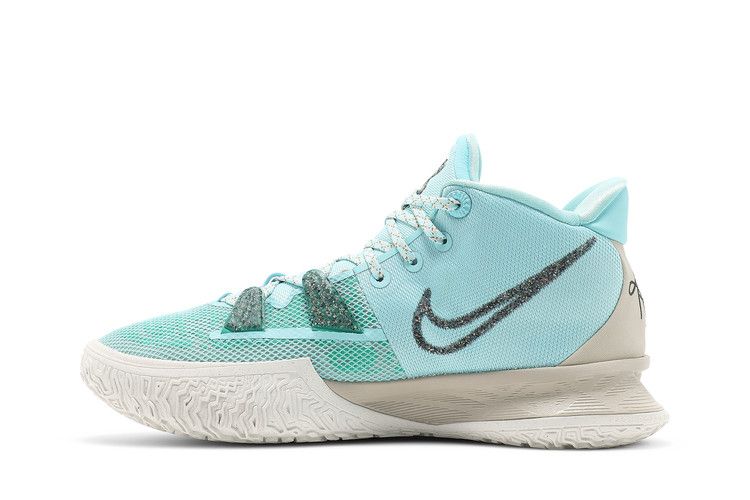 Nike Kyrie 7 'Copa'
