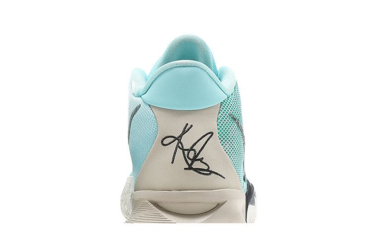 Nike Kyrie 7 'Copa'