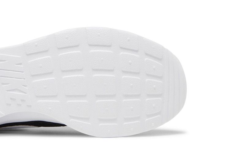 Nike Wmns Tanjun 'Black White'