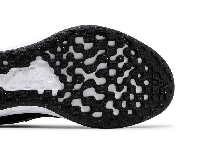 Nike Revolution 6 Next Nature 'Black White'