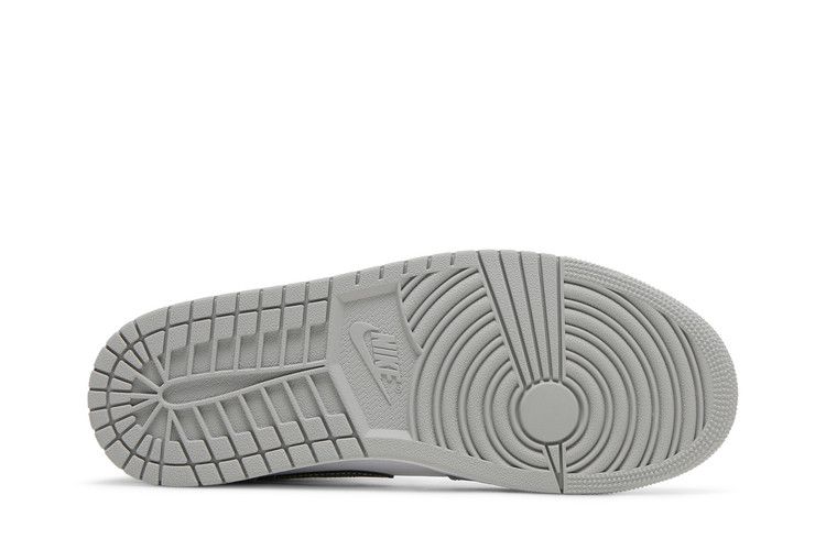 Air Jordan 1 Mid 'Light Smoke Grey'