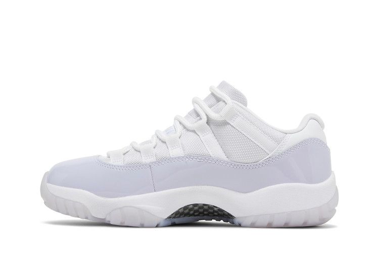 Wmns Air Jordan 11 Retro Low 'Pure Violet'