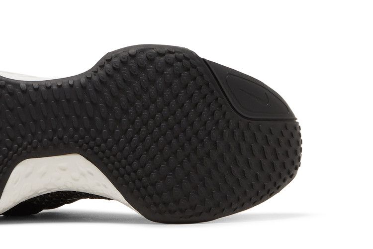 Nike Wmns ZoomX Invincible Run Flyknit 2 'Black White'