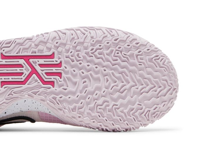 Nike Kyrie Low 4 'Kay Yow'