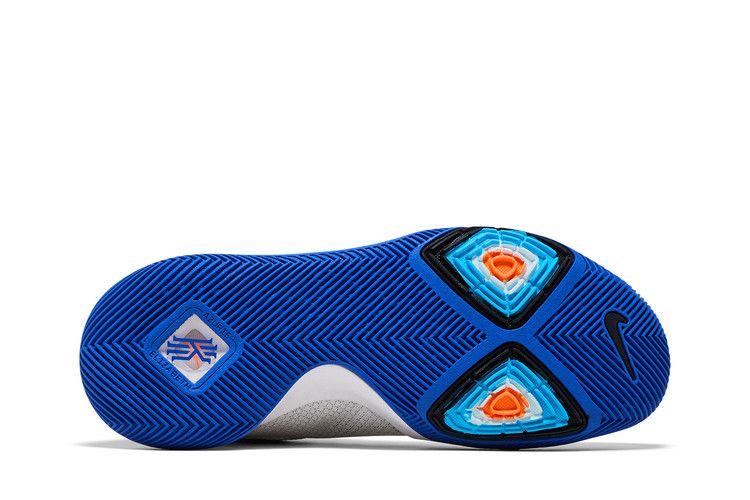 Nike Kyrie 3 'Duke' — Hyper Cobalt/White-Chlorine Blue-Volt