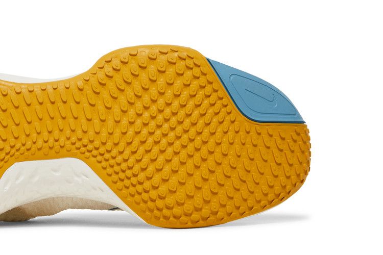 Nike ZoomX Invincible Run Flyknit 2 'Sail Hot Curry'