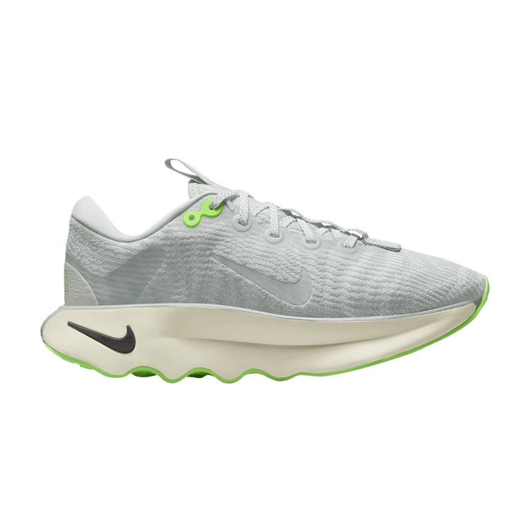 Nike Wmns Motiva 'Light Silver Green Strike'